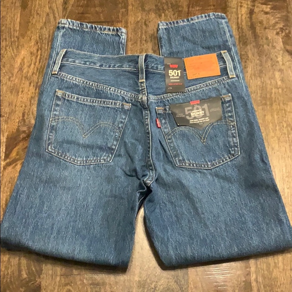 Levi’s 501 Skinny Jeans - Picture 9 of 12